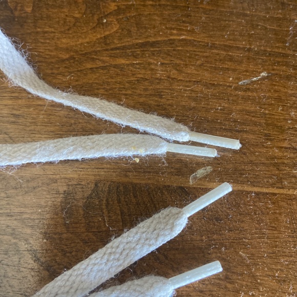 Converse shoes - Picture 5 of 5